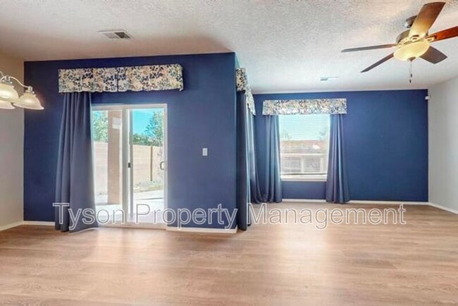 Building Photo - 10432 Savoy Dr NW