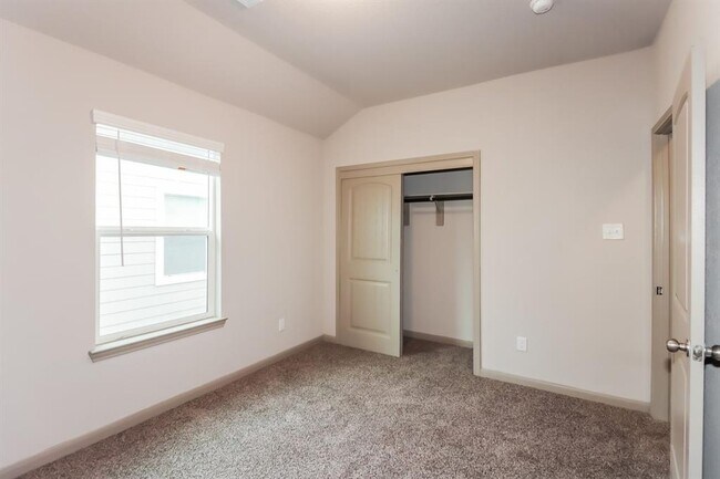Building Photo - 7918 Tuscan Cypress Dr