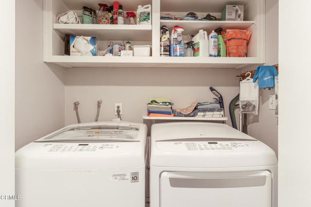 Building Photo - 2375 Martinique Ln