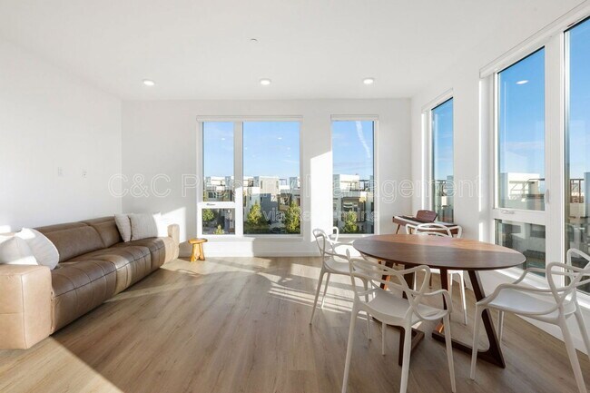 Building Photo - 52 Kirkwood Ave