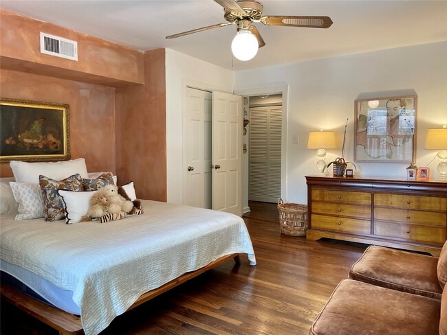 Building Photo - 429 Hawthorne St