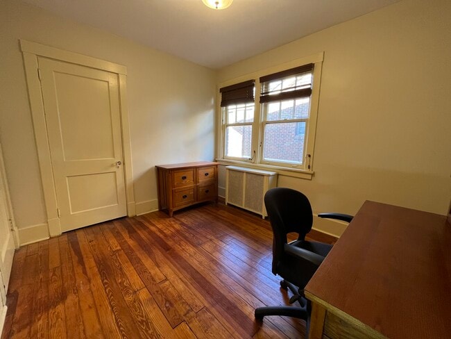 Building Photo - 2268 Shady Ave