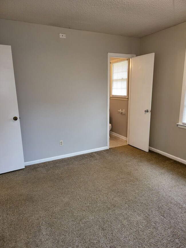 Building Photo - Decatur