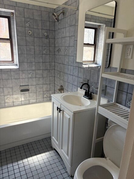 Building Photo - 218 Prospect Ave