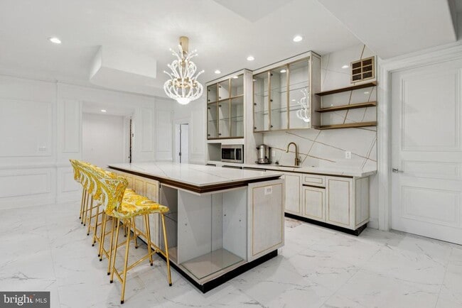 Building Photo - 855 Dolley Madison Blvd