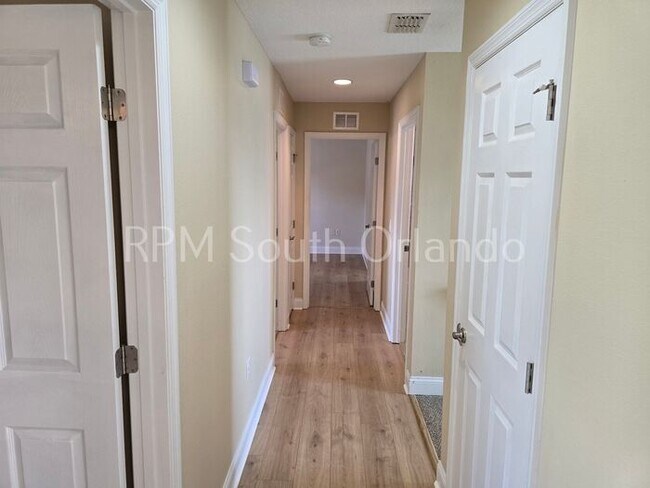 Building Photo - Dundee Station