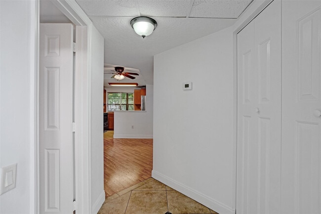 Building Photo - 9351 Lime Bay Blvd