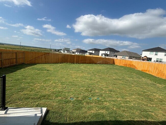 Building Photo - 515 Whirlaway Dr