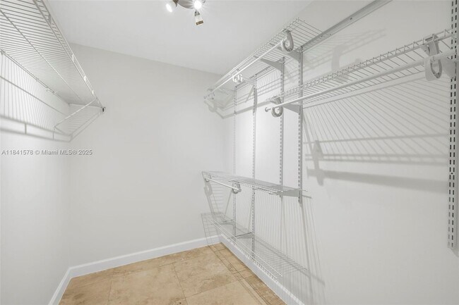 Building Photo - 3363 SW 154th Ct
