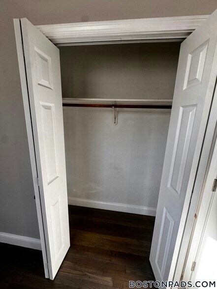 Building Photo - 18 Waugh St