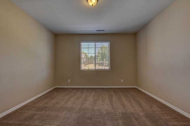 Building Photo - Beautiful home in Prescott