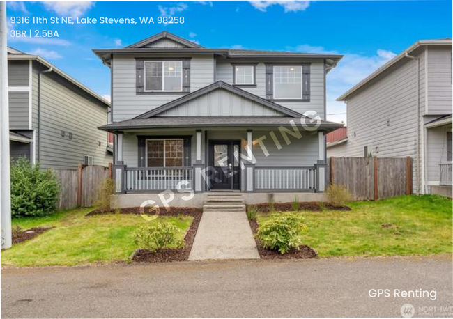 Primary Photo - Stylish 3-Bedroom Home in Prime Lake Steve...