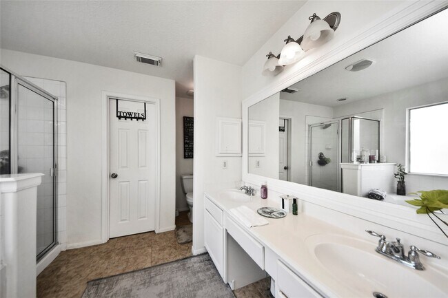 Building Photo - 9107 S Ferndale Pl Dr