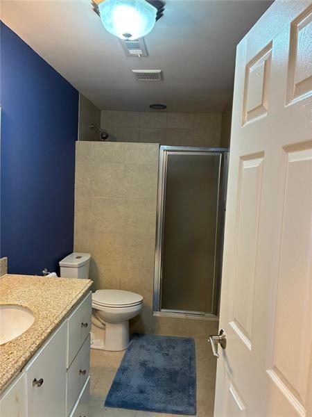 Building Photo - 1880 Manor View