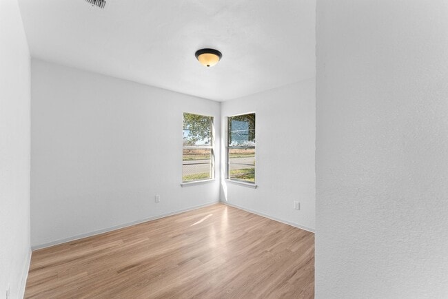Building Photo - WEST OSO ISD TWO BEDROOM ONE BATH!