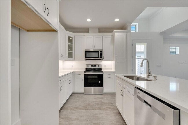 Building Photo - 879 Margaritaville Ave