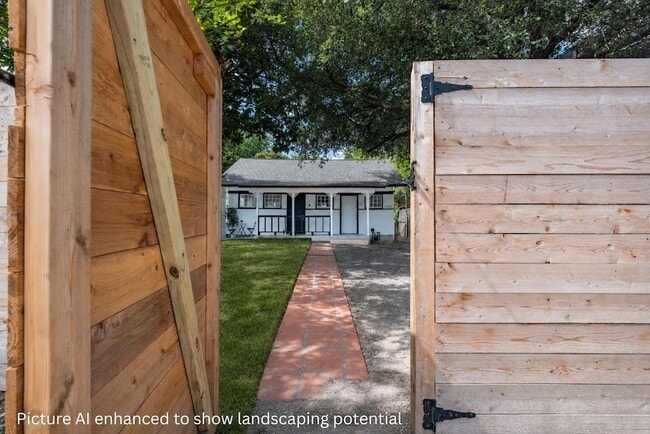 Building Photo - 2503 Gonzales St