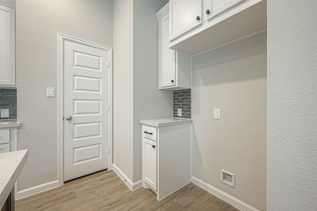 Building Photo - 4243 Colony Ln