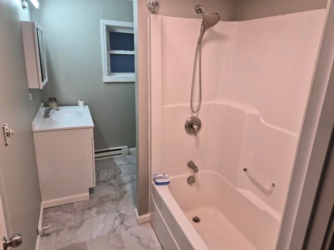 Building Photo - 159 Auburn St