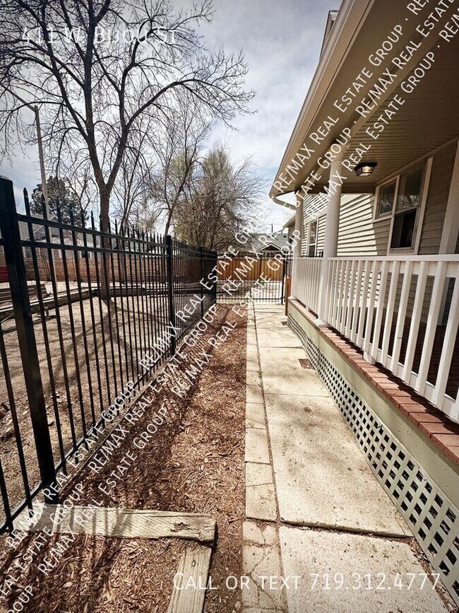 Building Photo - 411 W Bijou St