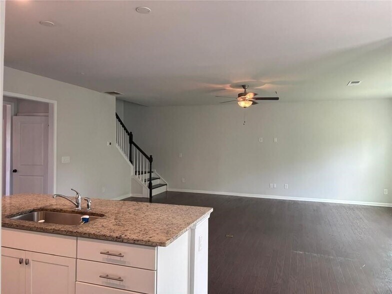 Building Photo - 2975 Waverly Walk Pt