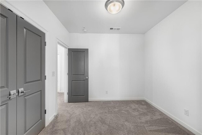 Building Photo - 501 Burton Dr