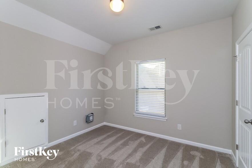 Building Photo - 3827 Humber Ct