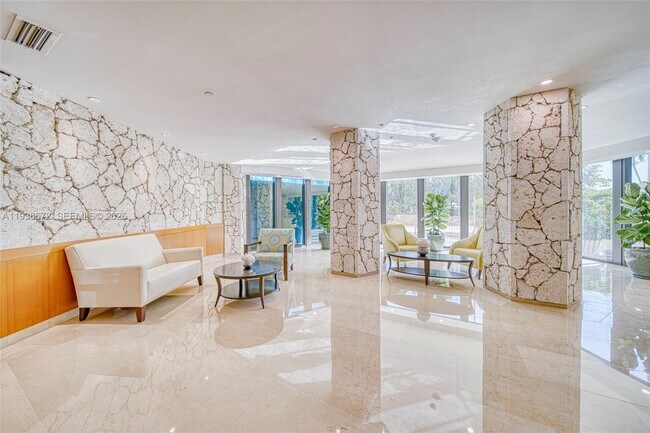 Building Photo - 1111 Crandon Blvd