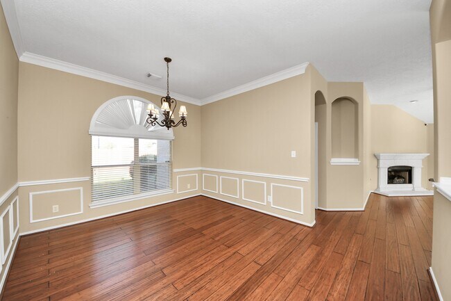 Building Photo - 10118 Heron Meadows Dr