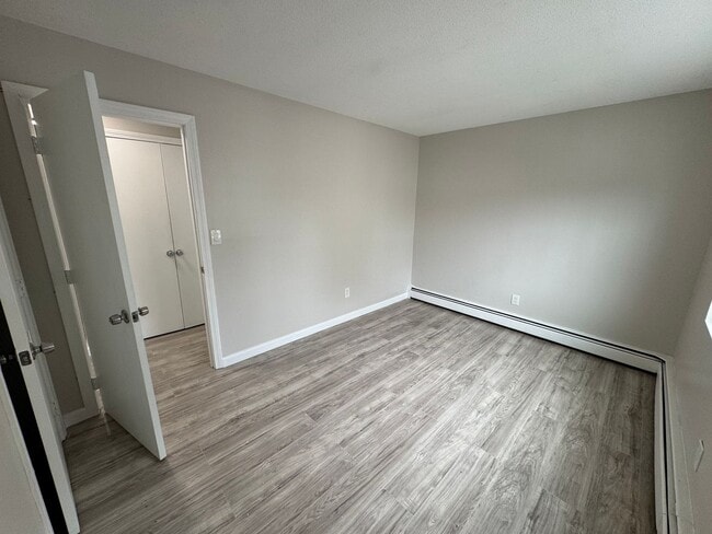 Building Photo - 158-162 Water Street-Unit 6