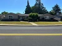 Building Photo - Gorgeous 4 bed/3 bath home in Walnut Creek