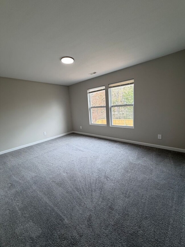 Building Photo - Beautifully Renovated 5-Bedroom Home in Highly Desired Steele Creek!