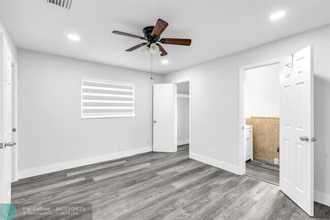 Building Photo - 1351 NW 54th Ave