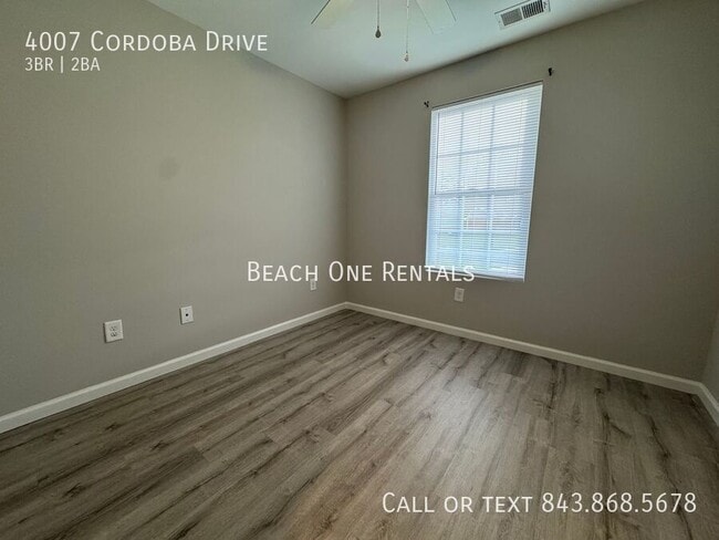 Building Photo - 4007 Cordoba Dr
