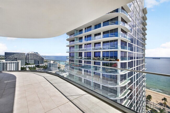Building Photo - 153 N Seabreeze Blvd