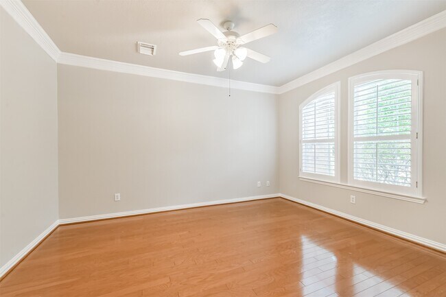 Building Photo - 6 Cordella Pl