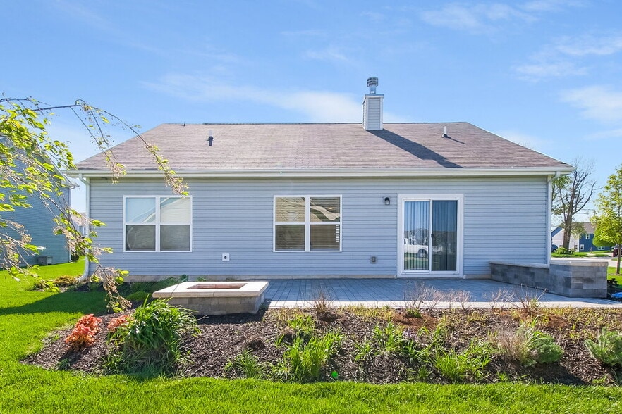 Building Photo - 577 Pebble Drive