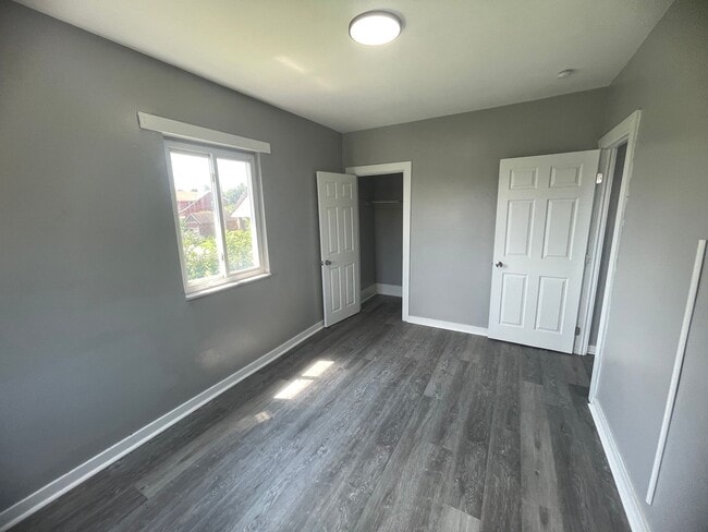 Building Photo - Charming 2-Bedroom, 1.5-Bath Home for Rent...
