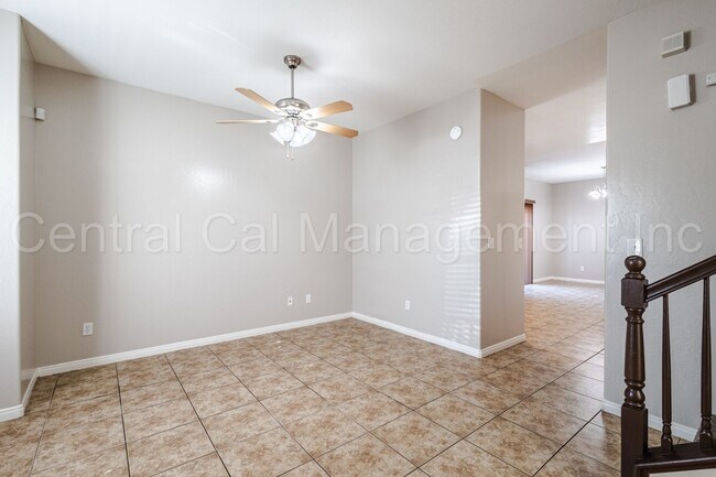 Building Photo - 3 Bedroom/2 Bath Townhome in Mill Creek - ...