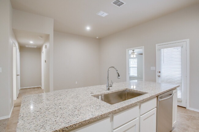 Building Photo - Beautiful 3/2/2 in Bell Farms