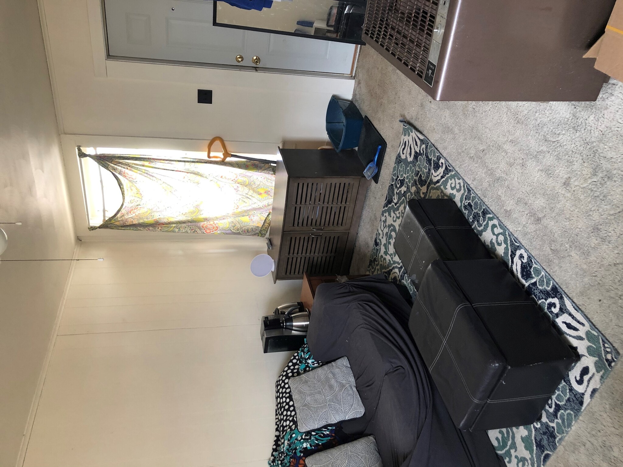 Building Photo - 547 Niagara St