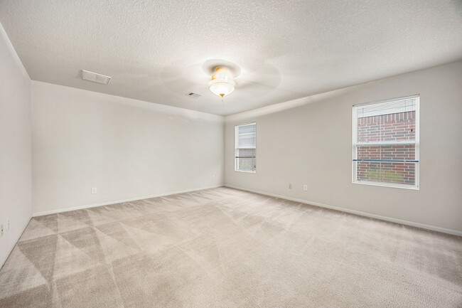 Building Photo - 18107 Fairhope Oak St