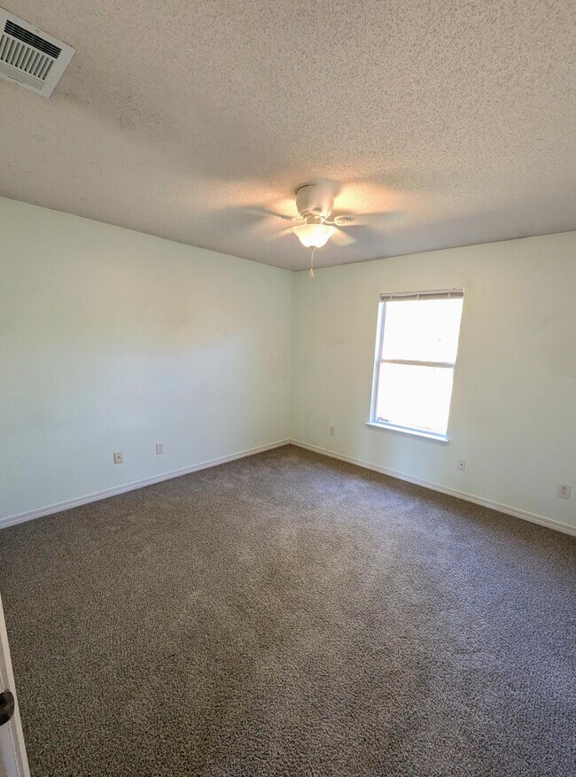 Building Photo - 7300 Rexford St