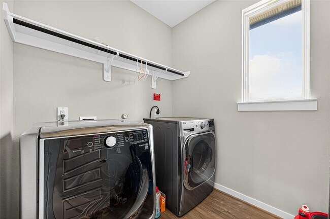 Building Photo - 3806 Favor Frst Ct
