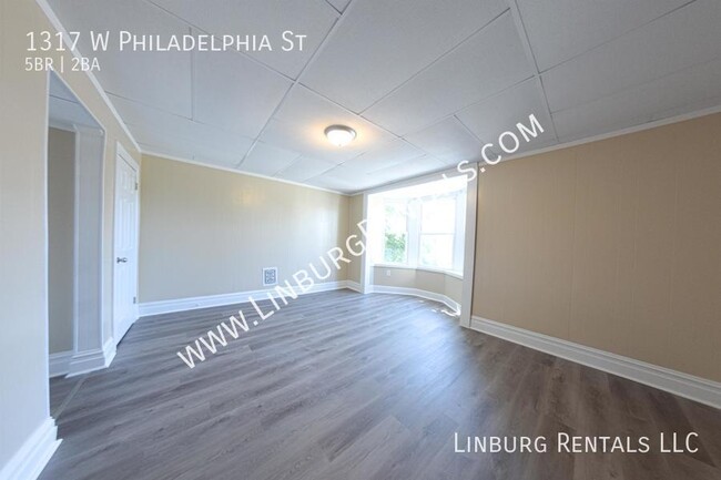 Building Photo - 1317 W Philadelphia St