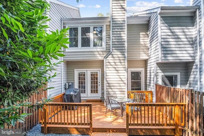 Building Photo - 1447 Newport Spring Ct