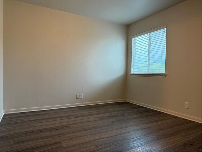 Building Photo - 885 Heritage Springs Trail