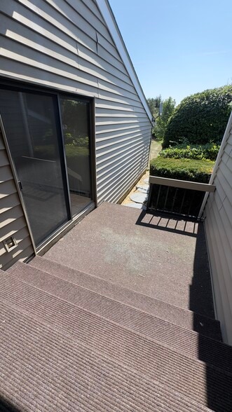 Patio - 5 Evergreen Dr
