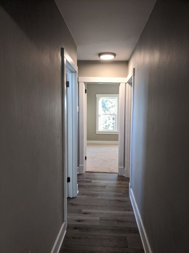Building Photo - 3226 Willett Rd