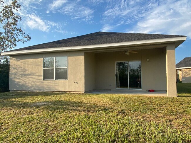 Building Photo - Cozy 3 Bed/2 Bath Home, Centrally Located in a Quiet Cul-de-Sac! *1/2 OFF Security Deposit for Ac...